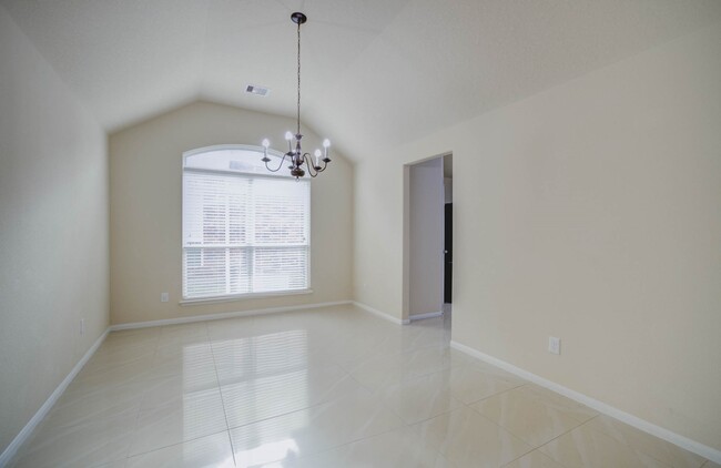 Building Photo - 15115 Russet Bend Ln