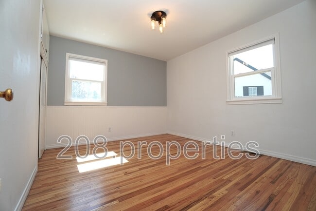Building Photo - 4201 W Kootenai St