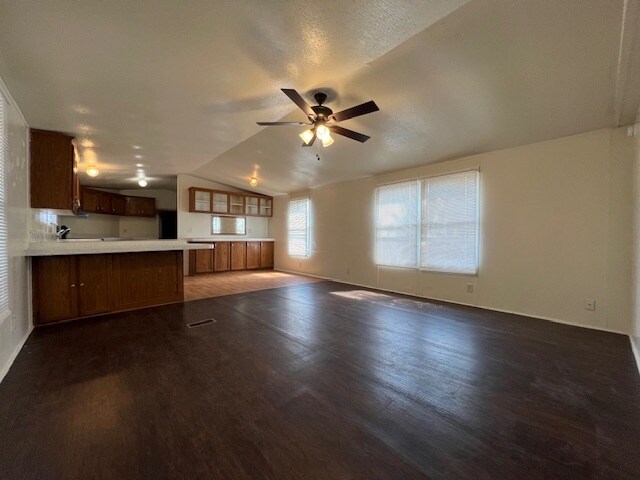 Building Photo - 48 Willowbrook Ct