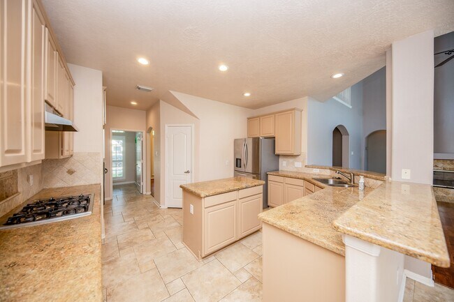 Building Photo - 14203 Alamosa Ct