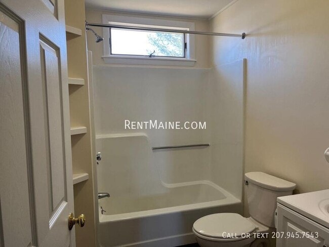 Building Photo - 15 Burleigh Rd