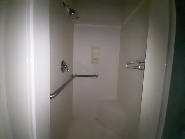 Building Photo - 12755 Mill Ridge Dr