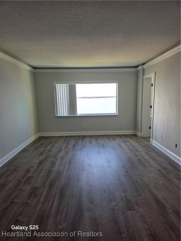 Building Photo - 2131 Lakeview Dr