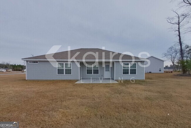 Building Photo - 300 Hemlock Ct