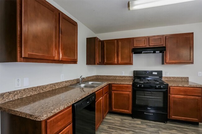 Building Photo - 14466 Platzer Dr