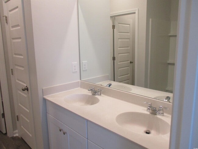 Building Photo - 264 Brackish Dr