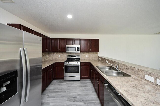 Building Photo - 21626 Dean Dale CRT