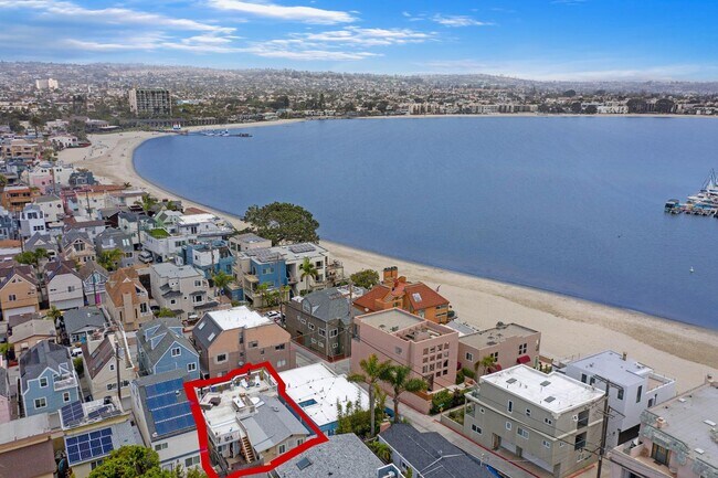 Building Photo - 824 Rockaway Ct
