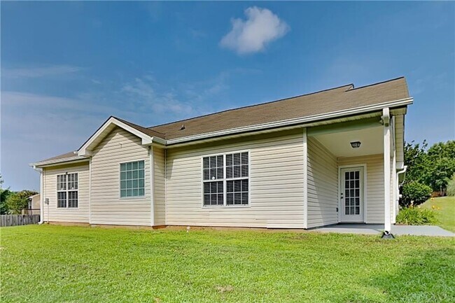 Building Photo - 511 Cambridge Way