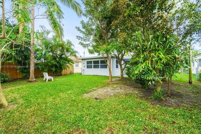 Building Photo - 50 NE 45th Ct