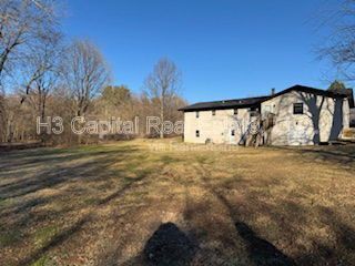 Building Photo - 8612 Colonial Acres Rd