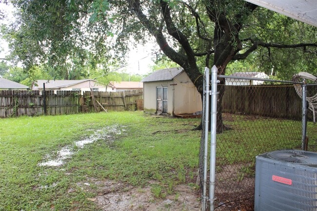 Building Photo - 6715 Hopper Rd