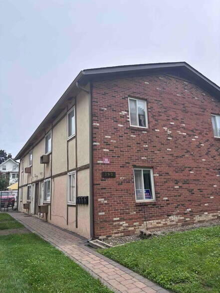 Building Photo - 390 E 16th Ave