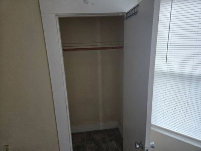 Building Photo - 560 N Montello St