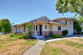 Building Photo - 5400-5402 Folsom Blvd