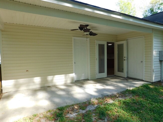 Building Photo - 208 Tobiano Dr