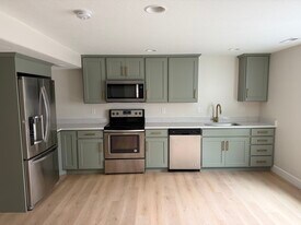 Building Photo - 296 E 250 N