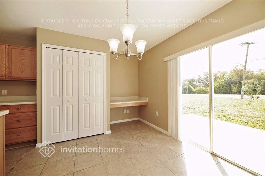 Building Photo - 947 Brenton Leaf Dr