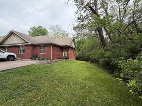 Building Photo - Modern, Low Maintenance Townhome in a Prime Fayetteville Location