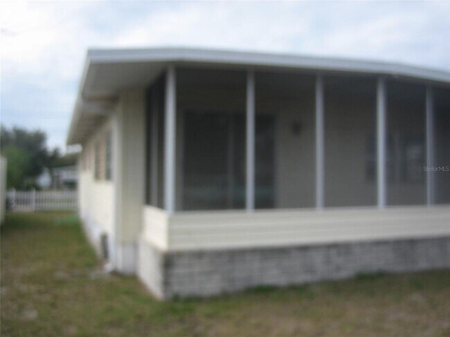 Building Photo - 1909 Shady Cove Dr