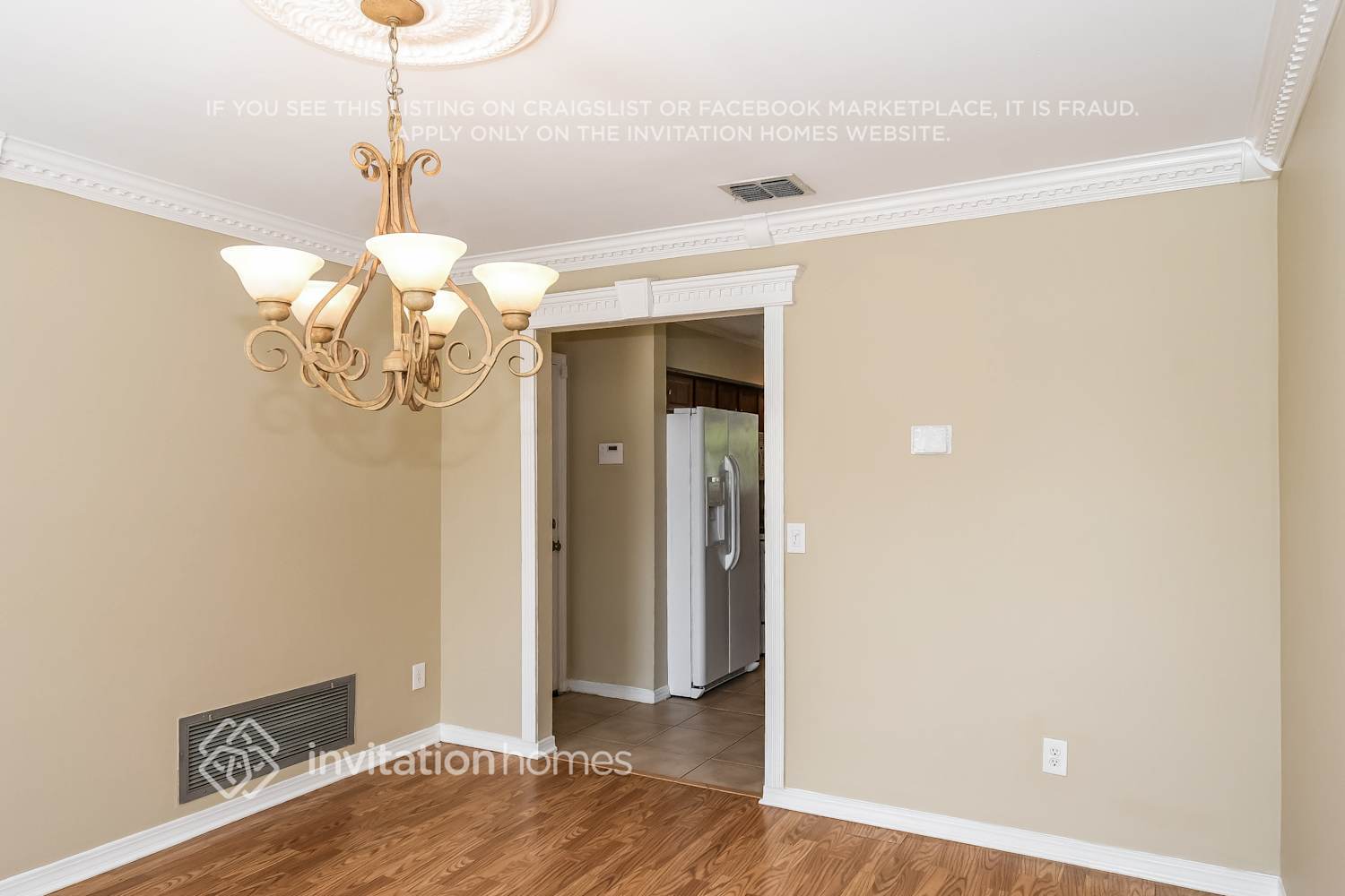 Building Photo - 9044 Camshire Dr