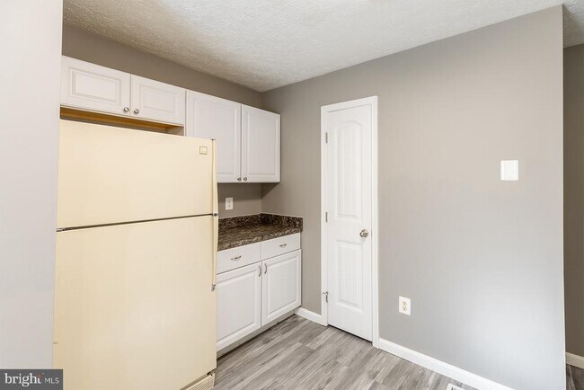 Building Photo - 847 Harbor View Terrace