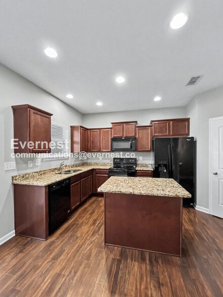 Building Photo - 4159 Saddlecreek Wy