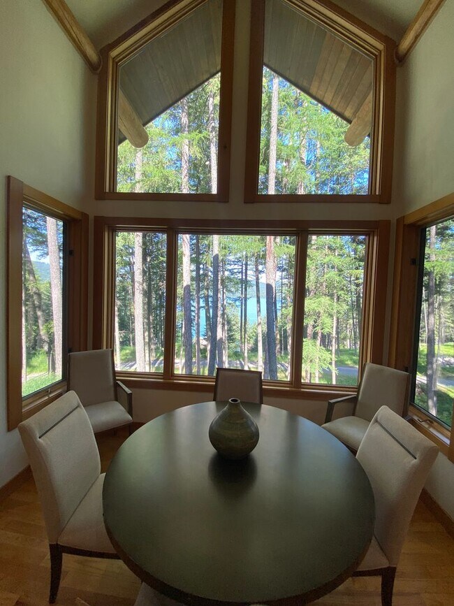 Building Photo - Hidden Whitefish Lake 3 bedroom Furnished ...