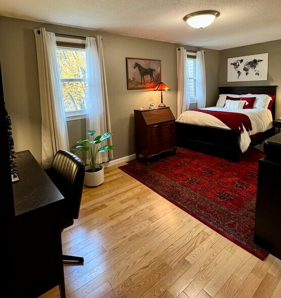 Building Photo - 275 Donohue Rd