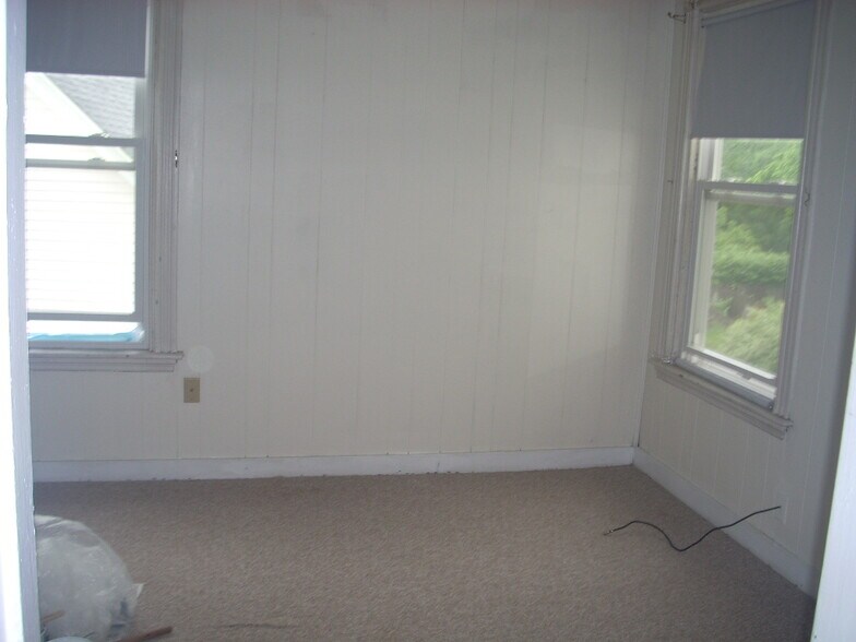 BR with large windows, lots of light - 261 Elm St