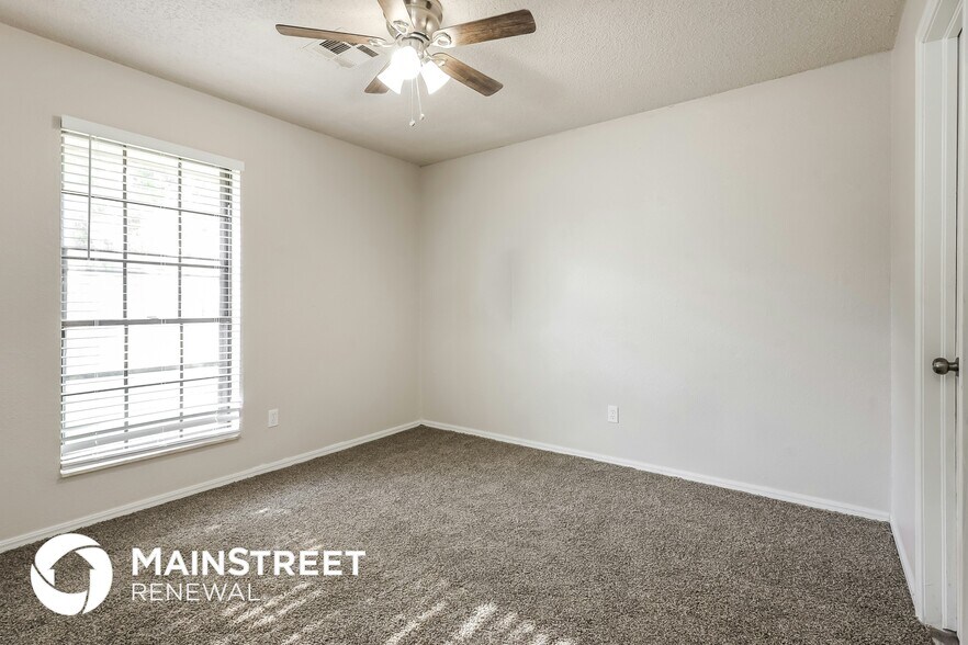 Building Photo - 12112 Sylvester Dr