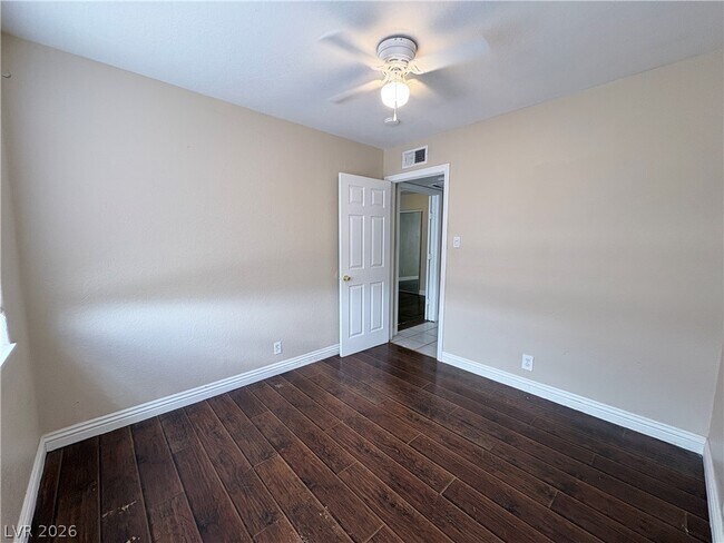 Building Photo - 6329 Brittany Way