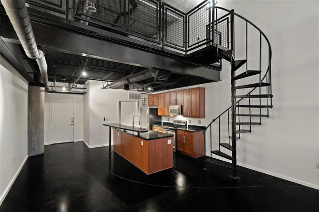 Building Photo - 3110 Thomas Ave
