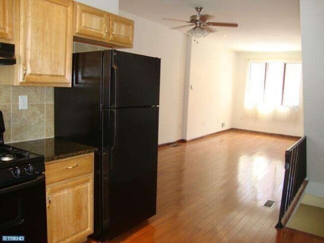 Building Photo - Recently Renovated 2-Bedroom Home for Rent in South Philadelphia
