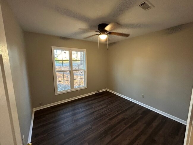 Building Photo - 108 Pinecrest Loop