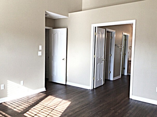 Building Photo - 5 Hessell Ct