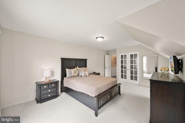 Building Photo - 5667 Lonesome Dove Ct