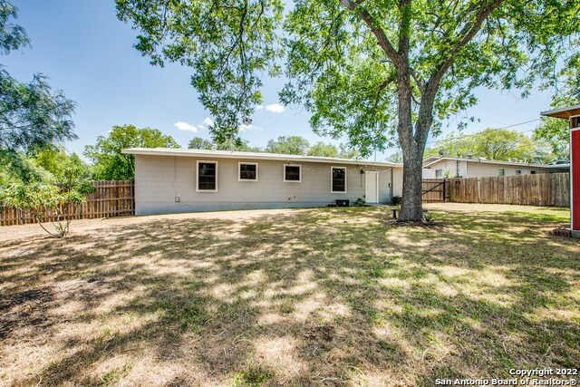 Building Photo - 411 Dresden Dr