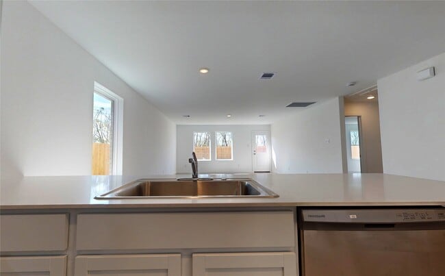 Building Photo - 1634 Birch Wood Dr