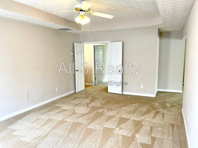 Building Photo - 1908 Demilio Dr