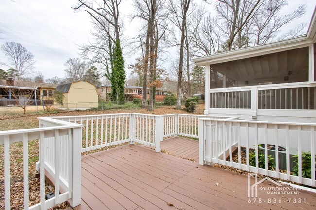 Building Photo - 3925 Chicamauga Dr