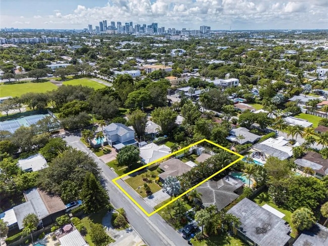 Building Photo - 1415 NE 17th Terrace