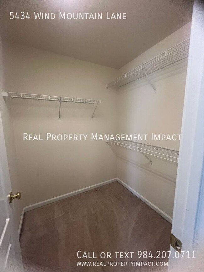 Building Photo - 5434 Wind Mountain Ln