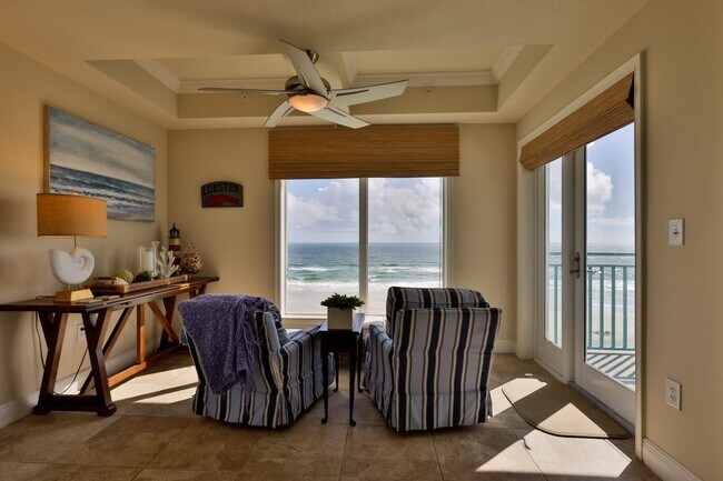 Building Photo - Oceanfront Condo 2 bed/ 2ba Beautifully Decorated and Furnished