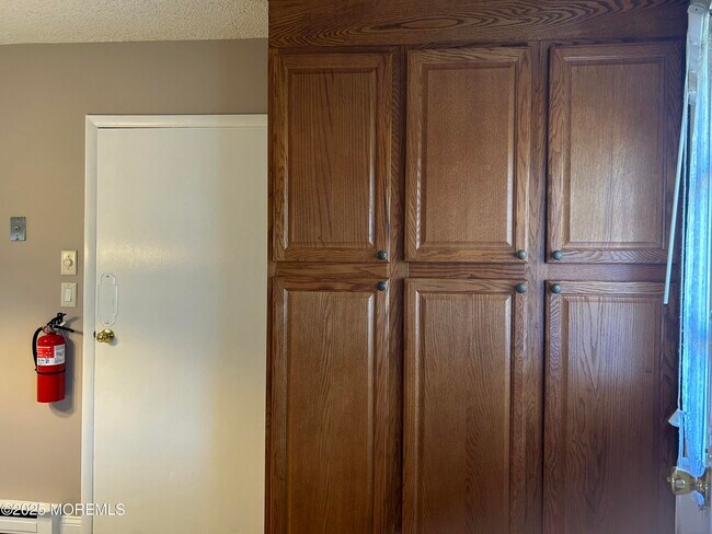 Building Photo - 1113A Argyll Cir