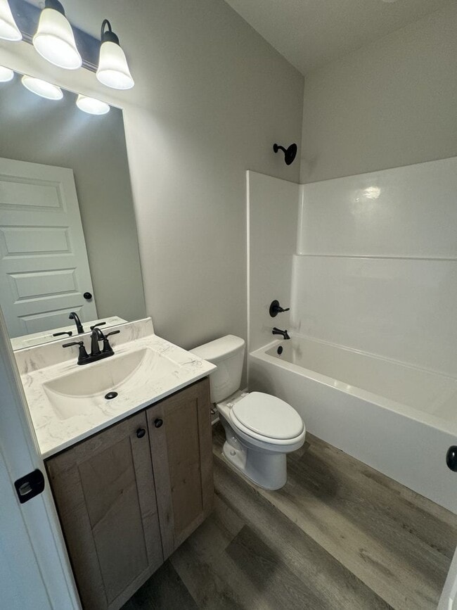 Building Photo - 8980 Acorn Ln