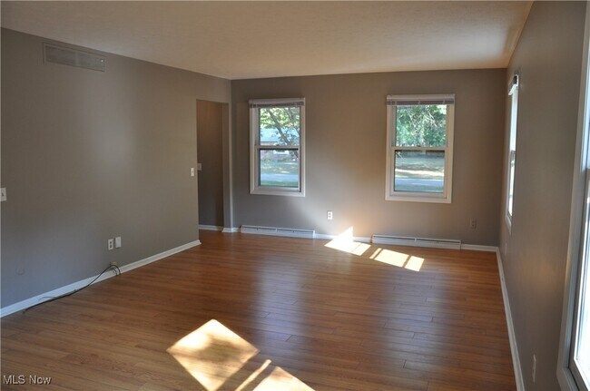 Building Photo - 3366 Broad Vista St NW