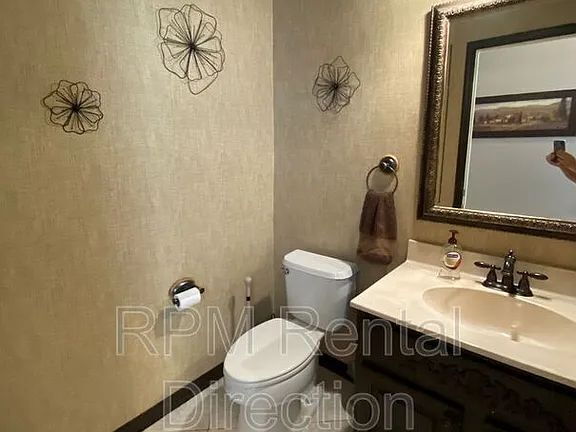 Building Photo - 4-Bedroom W/Den Lakefront Pool Home with Spa in Gated Promenade East at The Forum