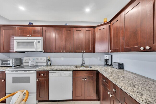 Building Photo - 9278 Vista Del Lago