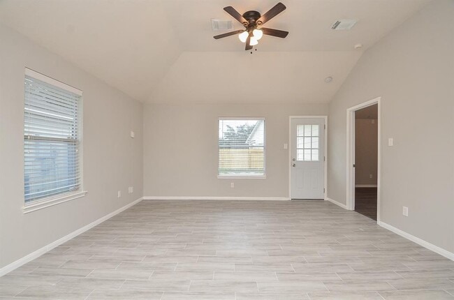 Building Photo - 19142 Canaras Ct